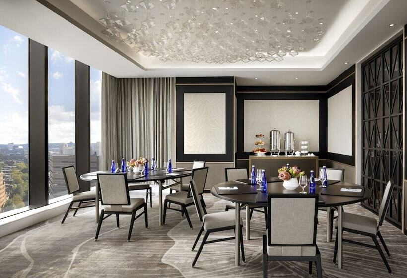 فندق Raffles Boston