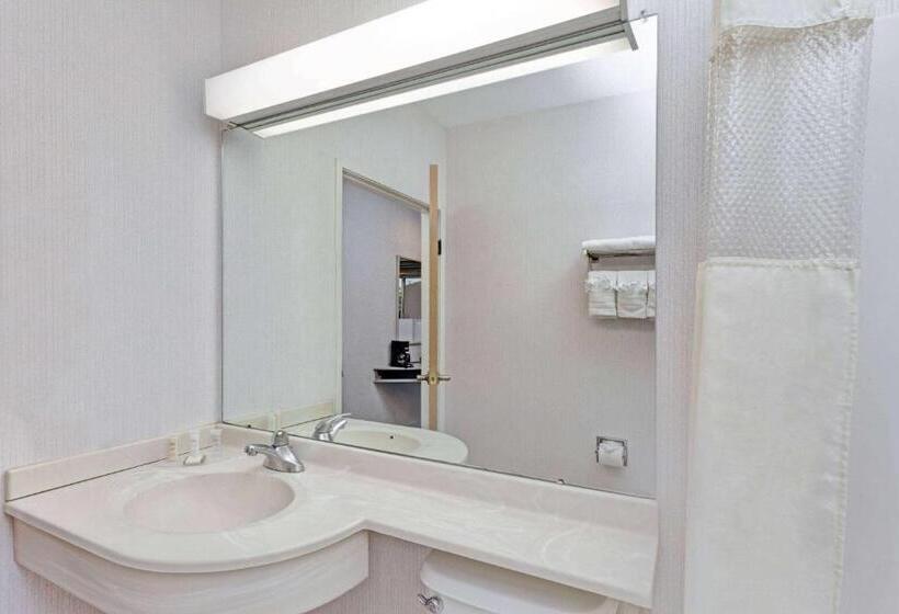 هتل Red Lion Inn & Suites Elk Grove Village