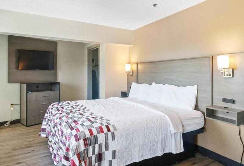 فندق Red Roof Inn & Suites Fayetteville  Fort Bragg