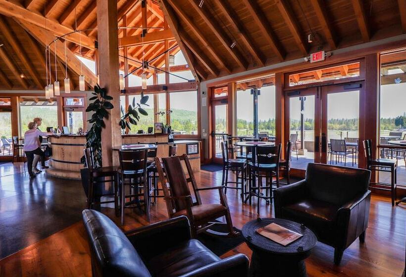 בית מלון כפרי Riverside Inn