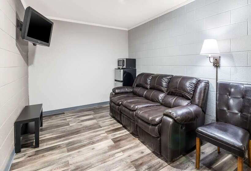 فندق Rodeway Inn