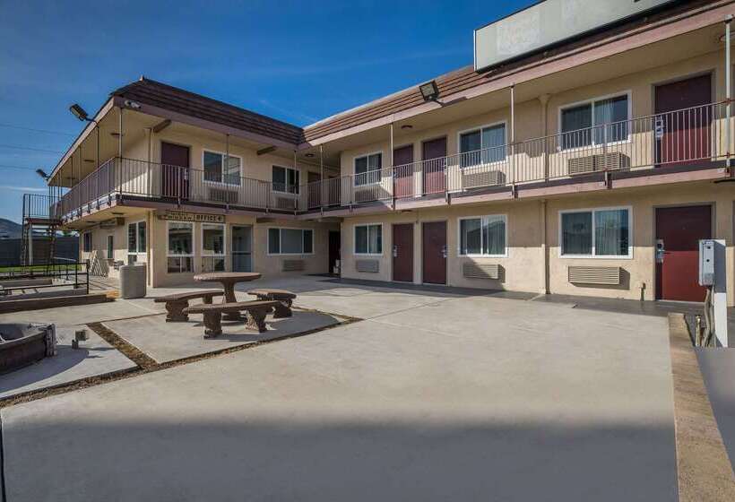 Отель Rodeway Inn San Bernardino