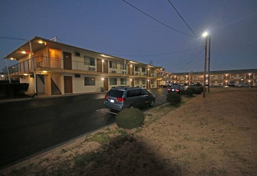 فندق Royal Inn And Suites Charlotte Airport