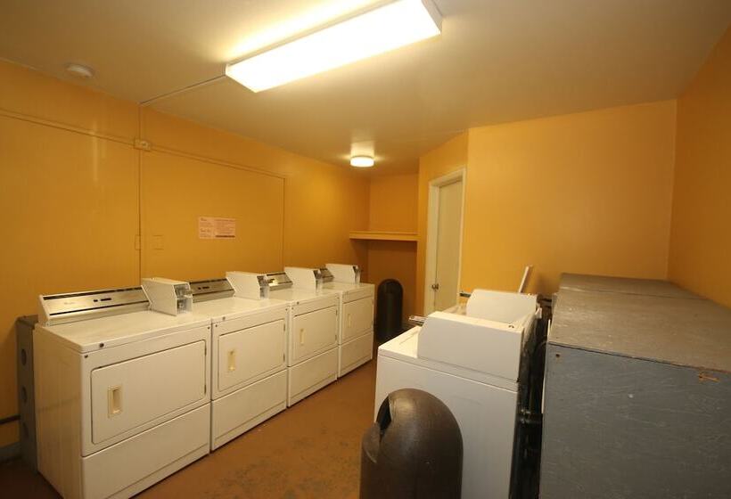 فندق Royal Inn And Suites Charlotte Airport