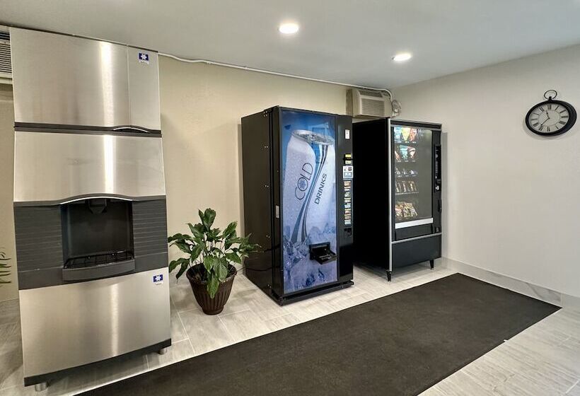 فندق Royal Inn And Suites Charlotte Airport