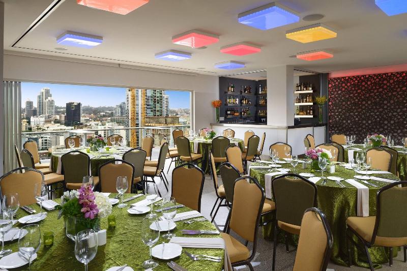 Отель San Diego Marriott Gaslamp Quarter