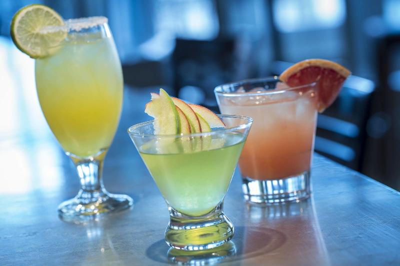 Отель Seattle Marriott Waterfront