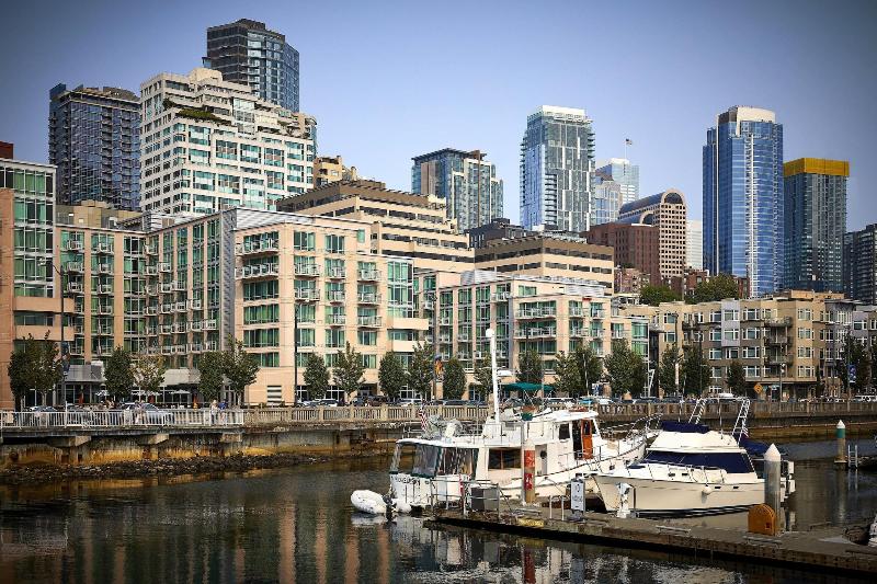 Отель Seattle Marriott Waterfront