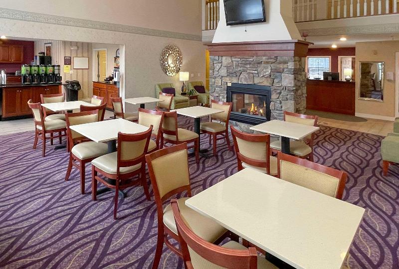 Smart Suites, Ascend Hotel Collection