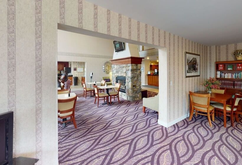 Smart Suites, Ascend Hotel Collection