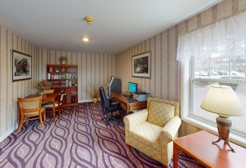 Smart Suites, Ascend Hotel Collection