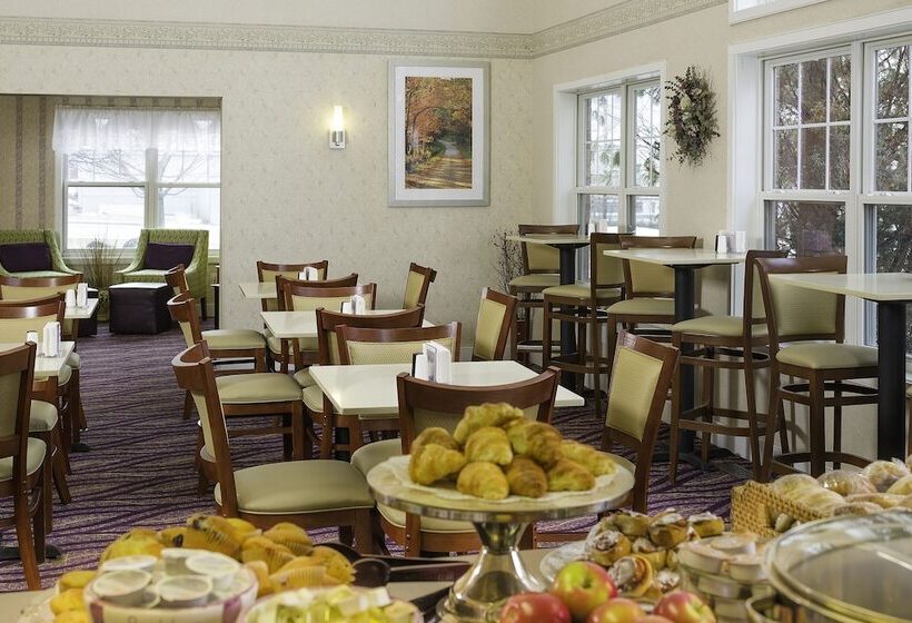 Smart Suites, Ascend Hotel Collection