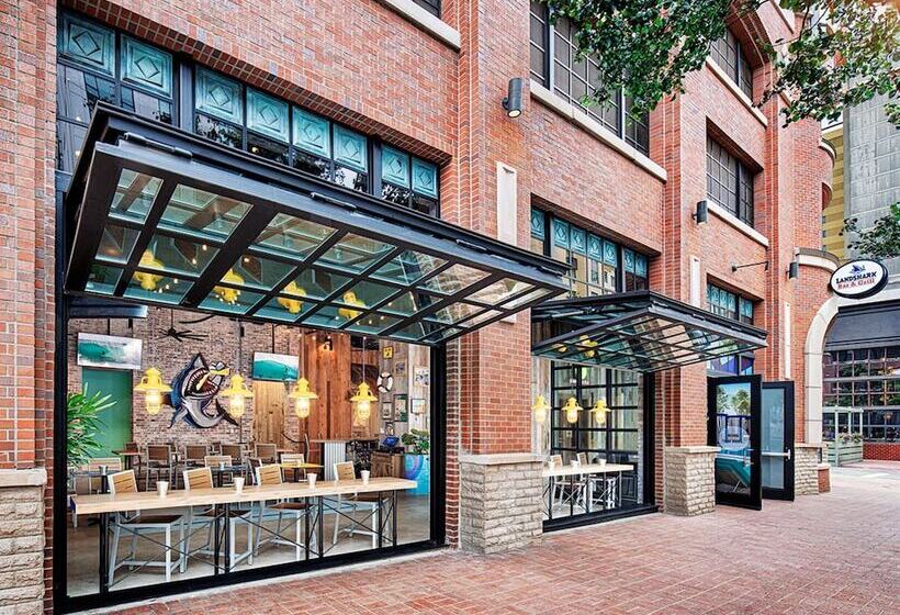 Margaritaville Hotel San Diego Gaslamp Quarter