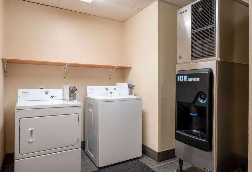 בית מלון כפרי Super 8 By Wyndham Columbus West