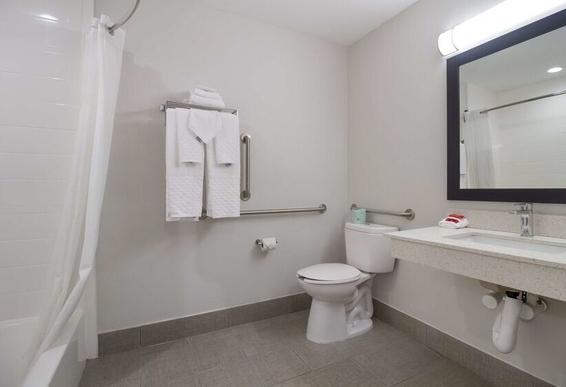 Отель Quality Inn Shallotte Near Ocean Isle Beach