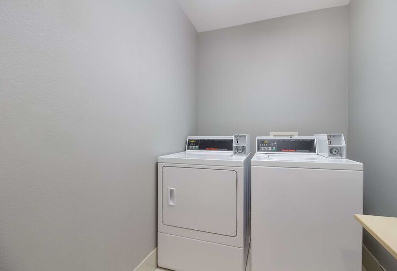 Отель Quality Inn Shallotte Near Ocean Isle Beach