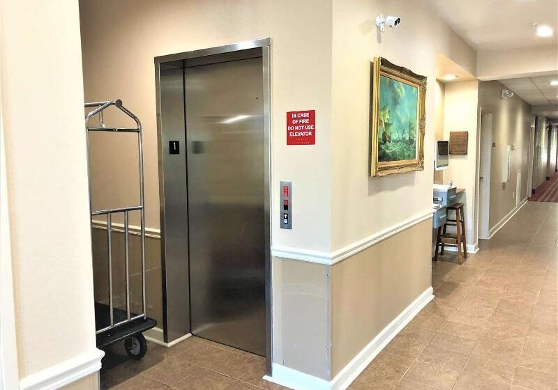 Отель Quality Inn Shallotte Near Ocean Isle Beach