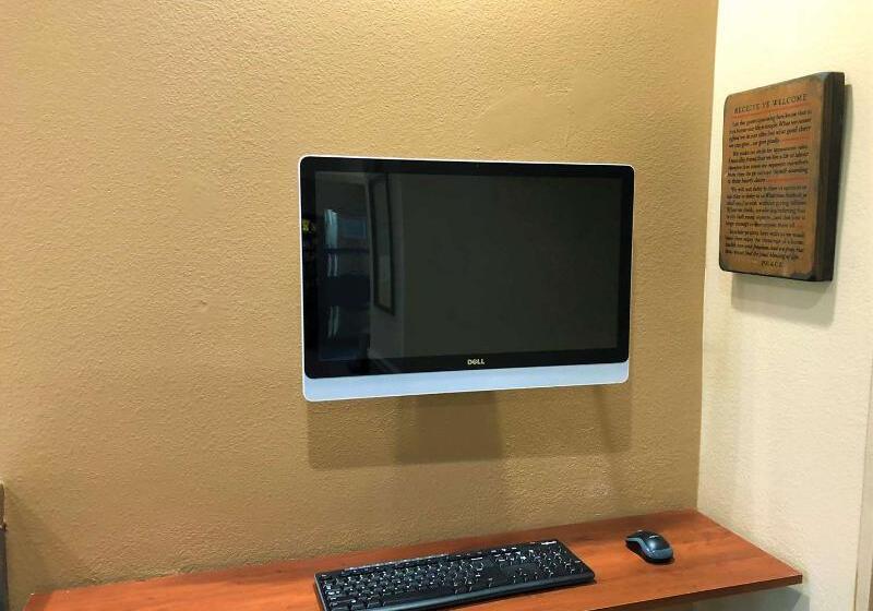 Отель Quality Inn Shallotte Near Ocean Isle Beach