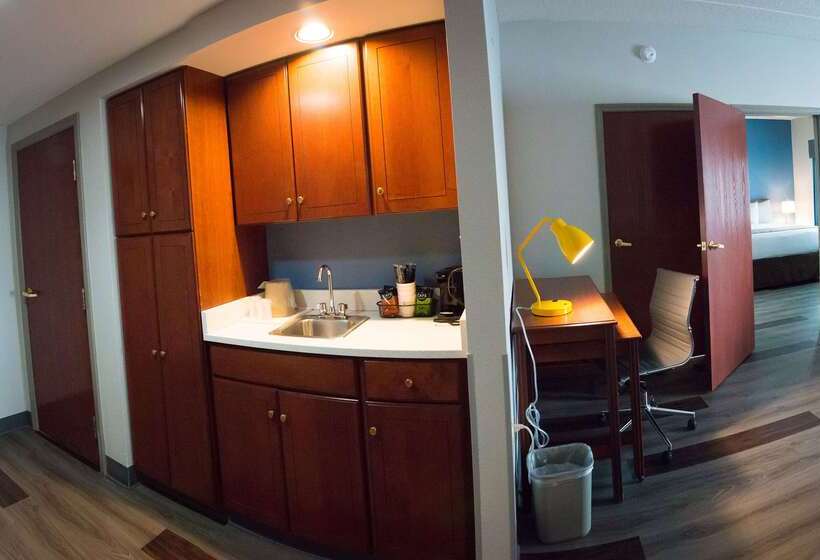 酒店 Best Western Louisville Airport Expo