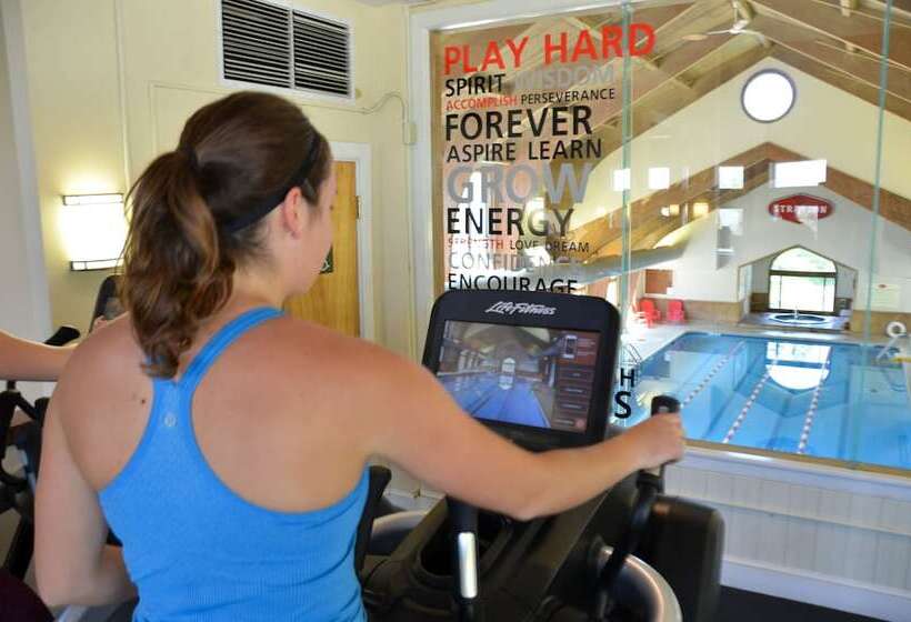 فندق The Black Bear Lodge At Stratton Mountain Resort