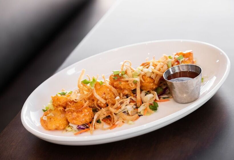 Отель The Eldridge