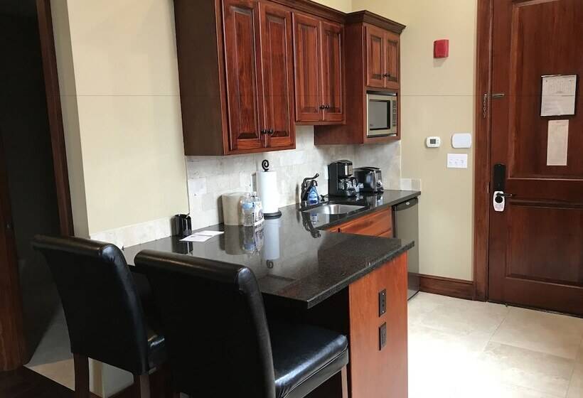 Отель The Eldridge