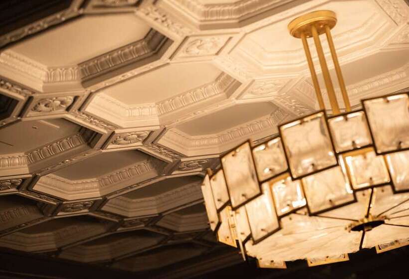 Отель The Eldridge