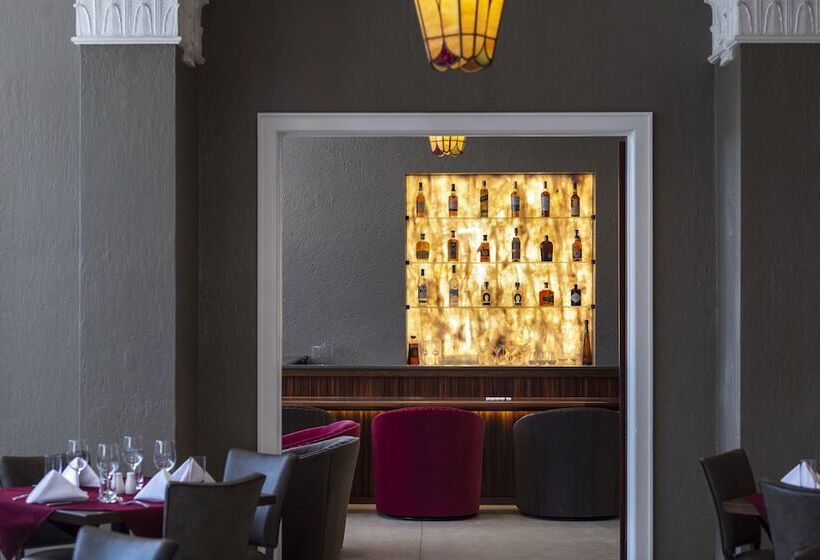 Отель The Eldridge