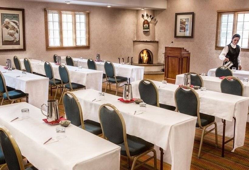 בית מלון כפרי The Hacienda & Spa