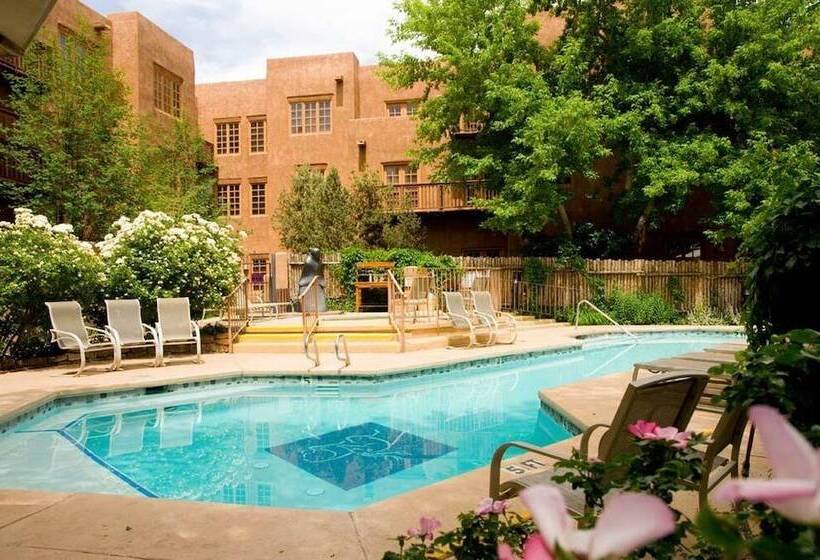 בית מלון כפרי The Hacienda & Spa