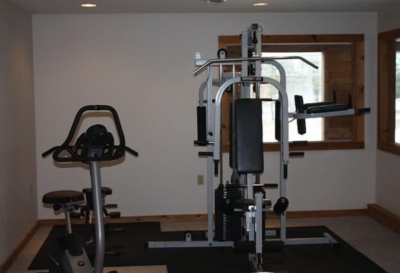 فندق The Lodge At Crooked Lake