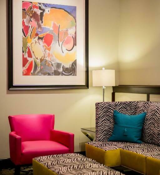 Отель The Parker Inn And Suites