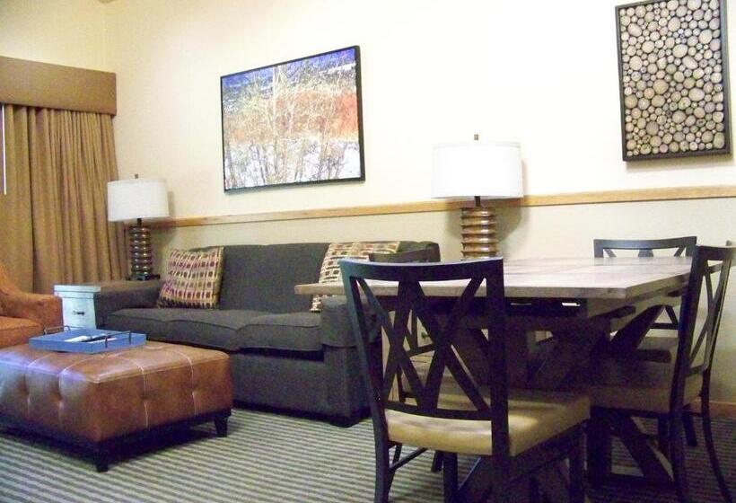 هتل The Pines At Sunriver