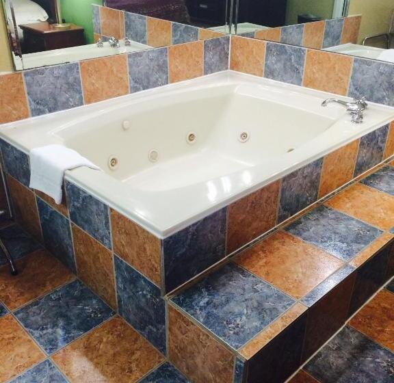 Отель Travelers Inn