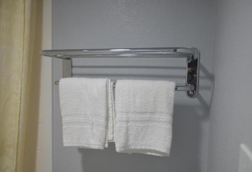 Отель Travelers Inn