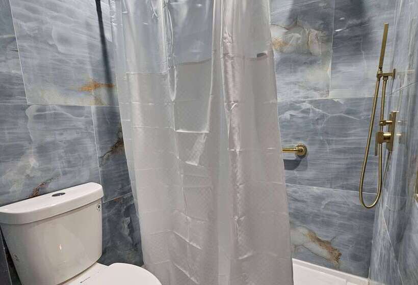 فندق Travelodge Inn & Suites By Wyndham Fullerton