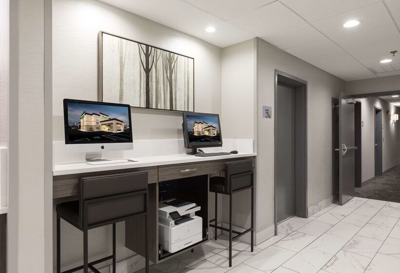 בית מלון כפרי Wingate Augusta Washington Road By Wyndham