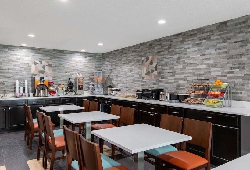 Microtel Inn & Suites By Wyndham Augusta/riverwatch