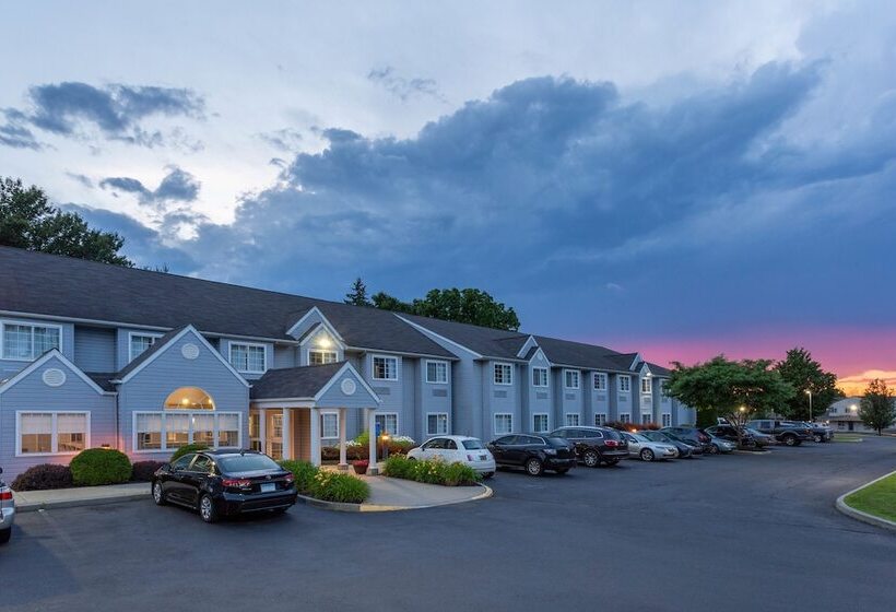 Microtel Inn & Suites By Wyndham Bethel/danbury