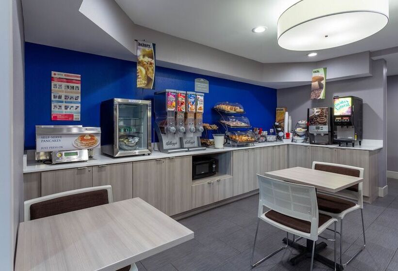 Microtel Inn & Suites By Wyndham Bethel/danbury