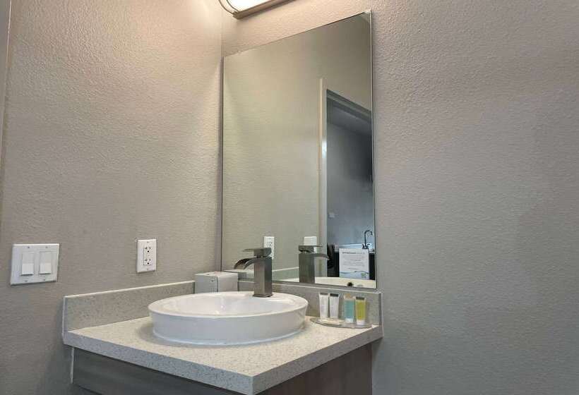 Microtel Inn & Suites By Wyndham Bossier City