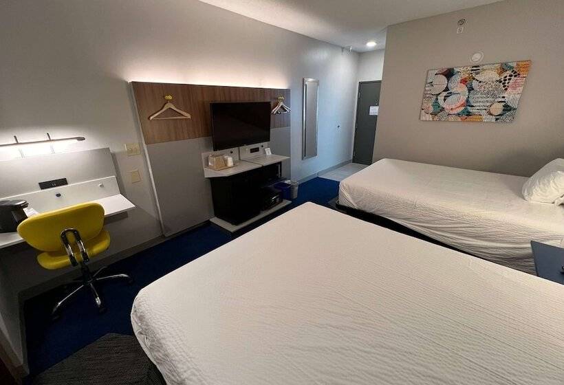 Microtel Inn & Suites By Wyndham Charlotte/northlake