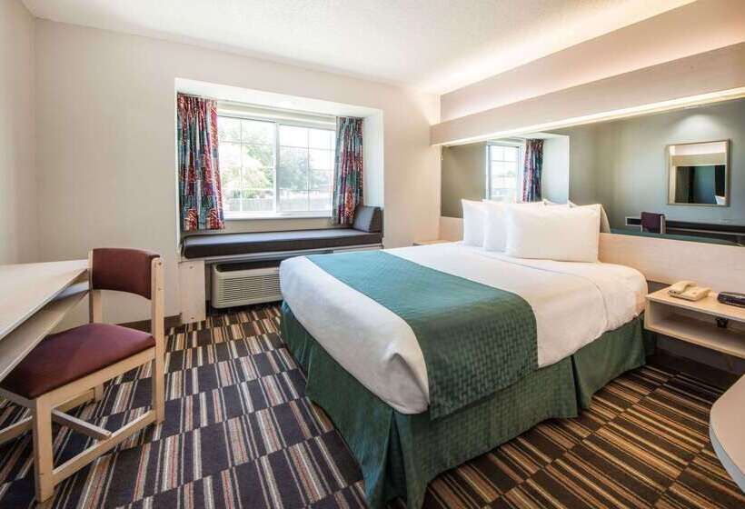 Microtel Inn & Suites Claremore