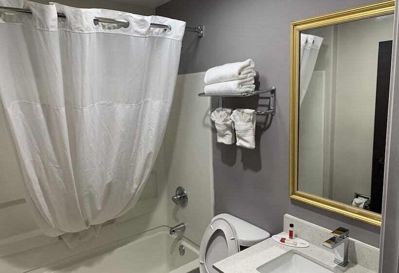 Microtel Inn And Suites Clarksville