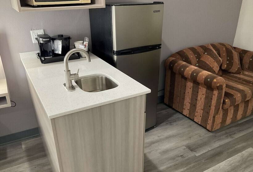 Microtel Inn And Suites Clarksville