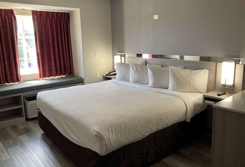 Microtel Inn And Suites Clarksville