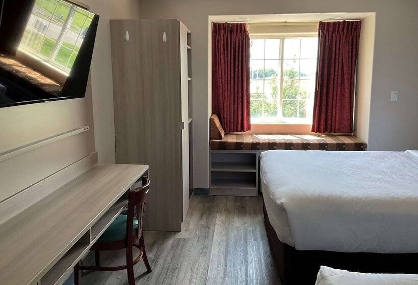 Microtel Inn And Suites Clarksville