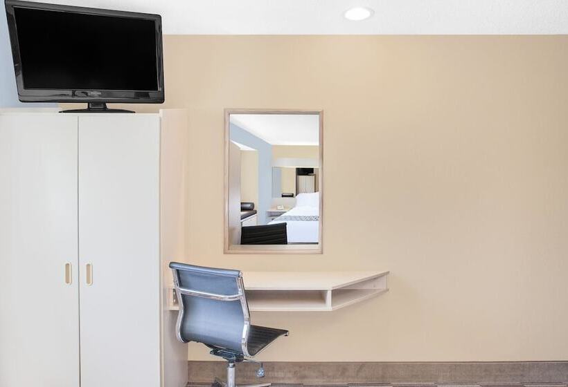 Microtel Inn And Suites Clear Lake