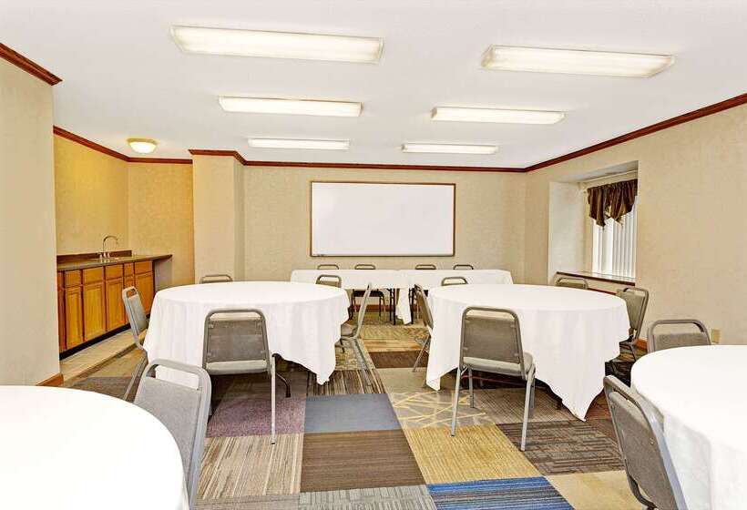 Microtel Inn & Suites By Wyndham Florence/cincinnati Airpo