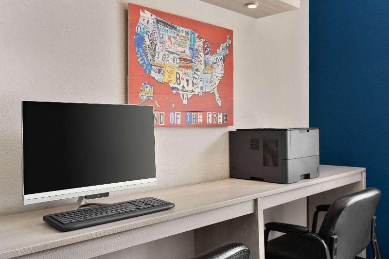 Microtel Inn & Suites By Wyndham Florence/cincinnati Airpo